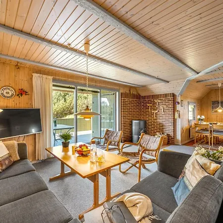 Holiday home Folmer - 700m From The Sea By Interhome